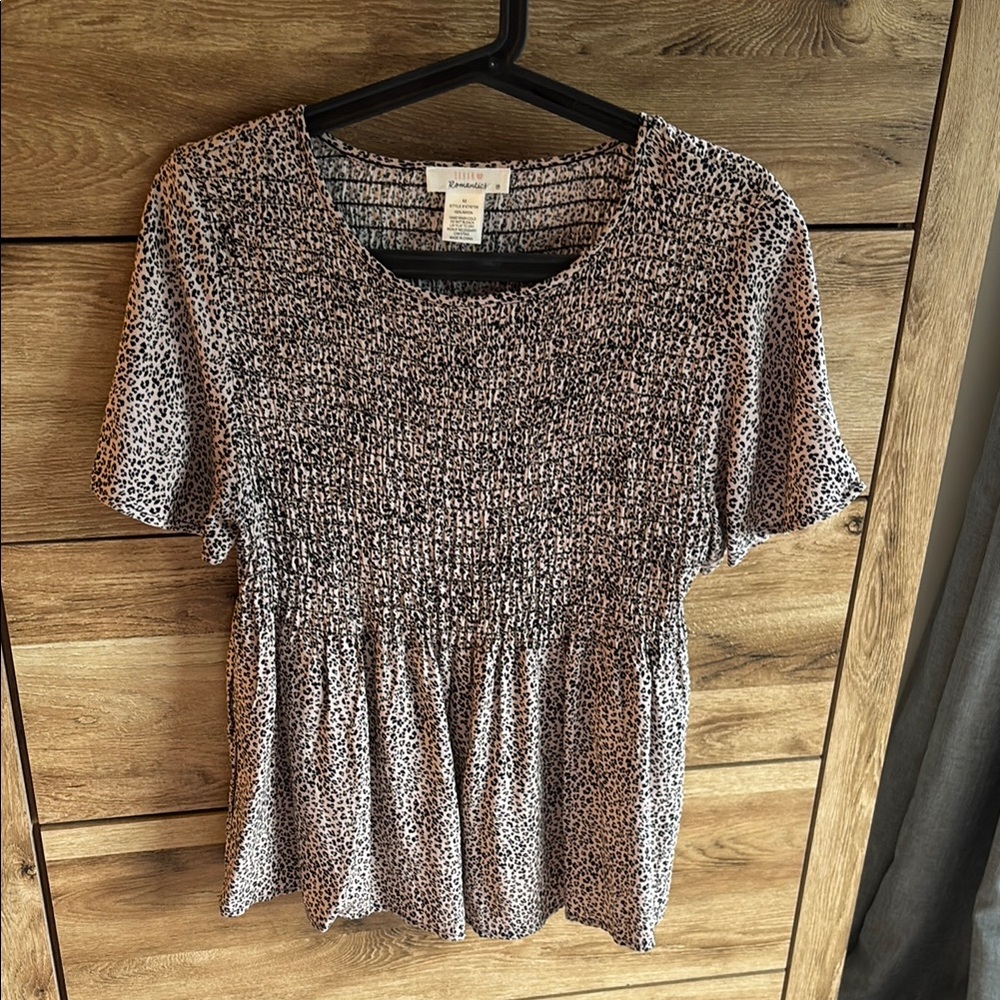 URBAN Romantics blush/biege Smocked Peplum Blouse
